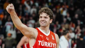 Fenerbahçe, milli basketbolcu Tarık Biberovic’e veda etti: