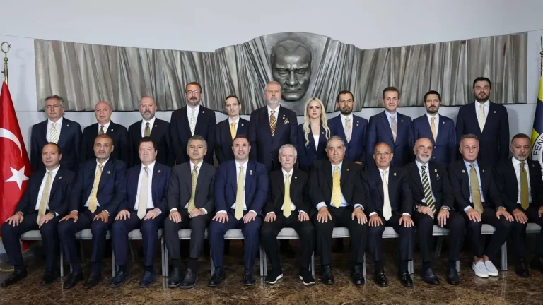 Fenerbahçe’de 7 istifa!