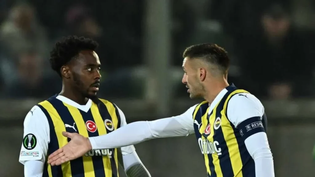 Fenerbahçe’nin eski yıldızı takıma geri dönmek istiyor!