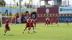 Galatasaray, günü çift antrenmanla tamamladı