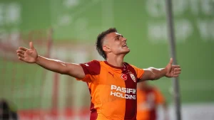 Galatasaray’ın gençlerinden farklı prova!