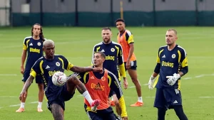 İşte Fenerbahçe’de 10+4 defteri! 6 oyuncuyla yollar ayrılıyor
