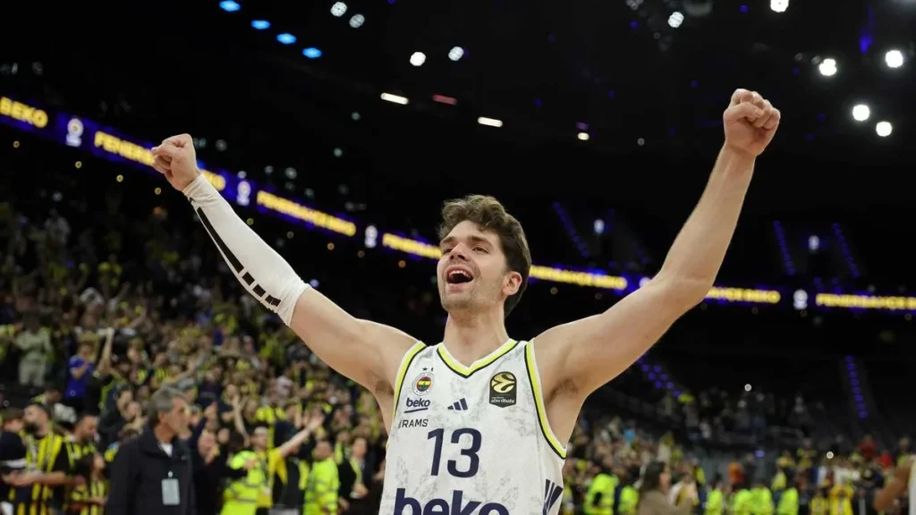 Tarık Biberovic Fenerbahçe’den ayrılıyor! İşte yeni takımı