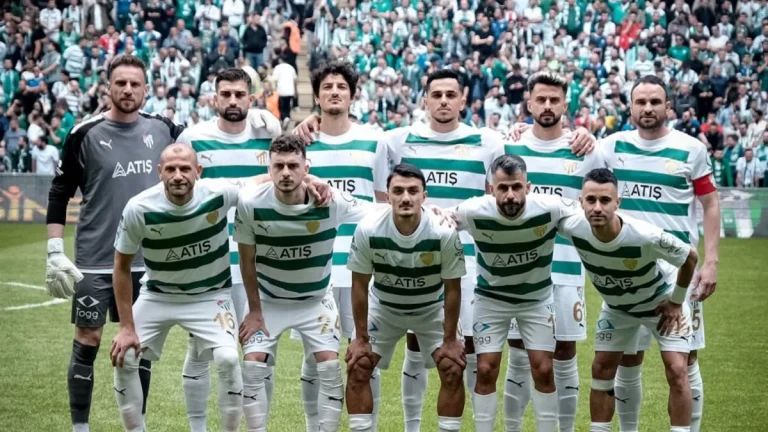 Artvin Hopaspor 1-2 Bursaspor (MAÇ SONUCU ÖZET) Bursaspor 3. Lig’de şampiyonluğunu ilan etti!