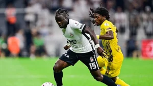 Eyüpspor Beşiktaş’a karşı 10 kişi kaldı!