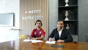 Kayserispor, 15 futbolcuyu kadrosuna kattı