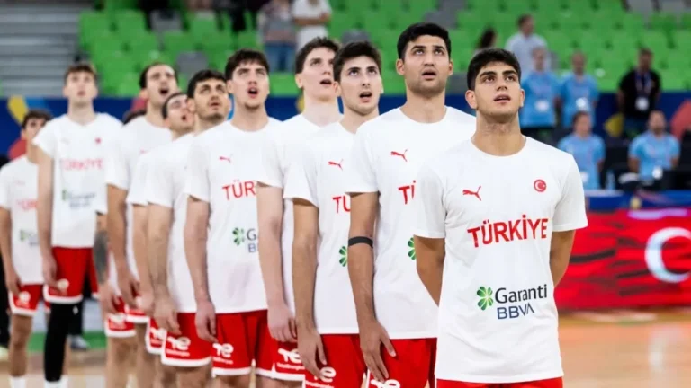 Litvanya’yı yenen 20 Yaş Altı Basketbol Milli Takımı çeyrek finalde!