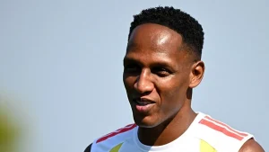 Yıldız stoperden Fenerbahçe’ye transfer cevabı! 2 katı maaş teklif edilmişti