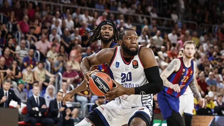 Anadolu Efes deplasmanda Barcelona’ya mağlup oldu! Temsilcimiz EuroLeague’e mağlubiyetle başladı