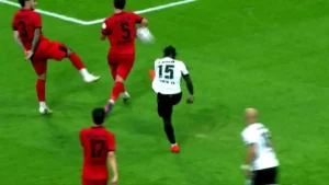 Beşiktaş penaltı kazandı! Vlahovic farkı 2’ye çıkardı