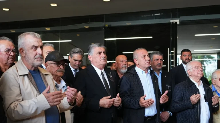 Beşiktaş’ın eski yöneticisi Metin Keçeli için cenaze töreni düzenlendi