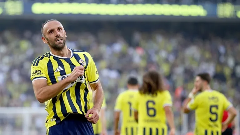 Fenerbahçe evinde Eyüpspor’u farklı yendi!