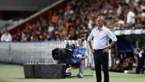 Fenerbahçe’de İsmail Kartal’dan Gaziantep FK maçı sonrası zemin eleştirisi!