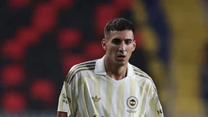 Fenerbahçe’de Mert Müldür şoku! Sahalardan ne kadar uzak kalacak?