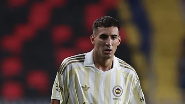 Fenerbahçe’de Mert Müldür şoku! Sahalardan ne kadar uzak kalacak?