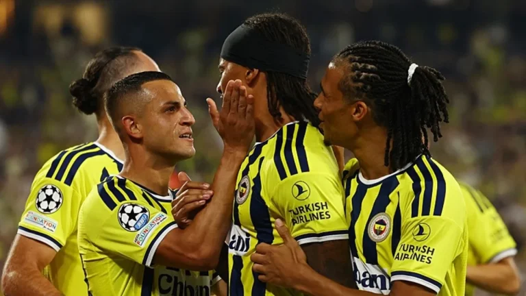 Fenerbahçe’nin 18 yıl sonra ilk golü Archie Brown’dan! Sarı-lacivertliler eşitliği böyle yakaladı