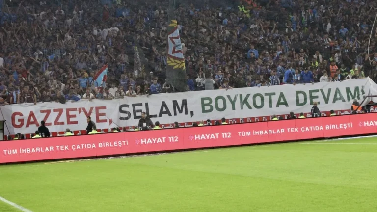 Trabzonspor taraftarları Gazze’yi unutmadı!