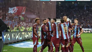 Trabzonspor’dan Galatasaray’a art arda göndermeler!