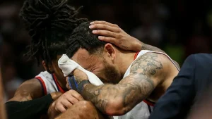 Anadolu Efes’te Mike James sakatlığı nedeniyle 7-9 ay sahalardan uzak kalacak