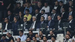 Bakan Bak, başkanlığa yeniden seçilen Serdal Adalı’yı tebrik etti