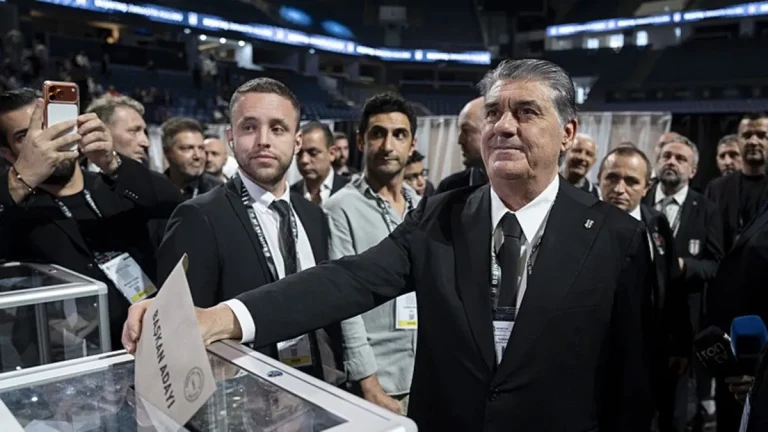 Beşiktaş’ta olağanüstü seçimli genel kurul toplantısında oy verme işlemi tamamlandı!