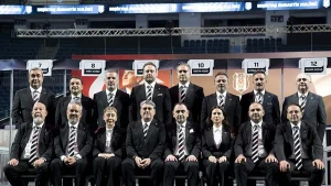 Beşiktaş’ta Serdal Adalı ve yönetim kurulu üyeleri mazbatalarını aldı