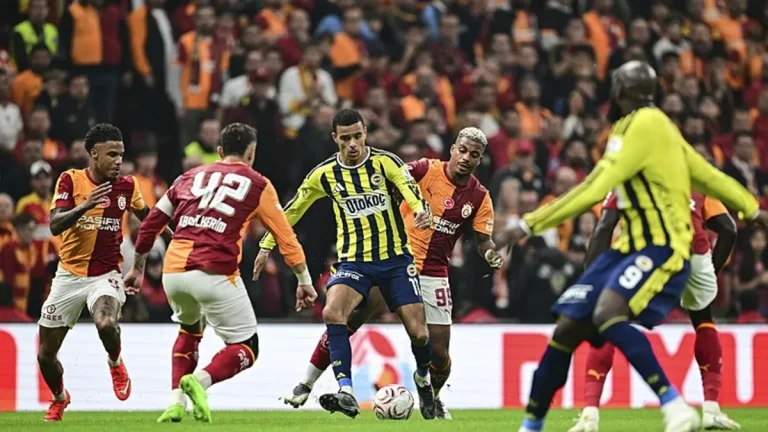 Fenerbahçe’den derbide dikkat çeken ilk yarı istatistikleri!