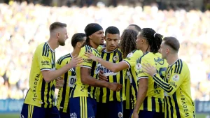 Fenerbahçe’yi bekleyen tehlike! Yıldız futbolcuya ceza gelebilir