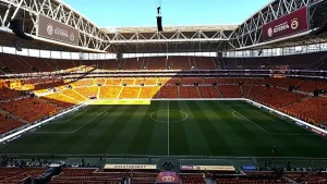 Galatasaray-Fenerbahçe derbisine scout akını! O yıldızları canlı izleyecekler
