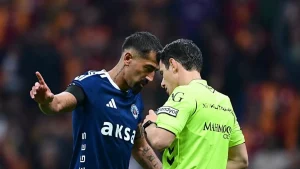 Galatasaray taraftarlarından Kerem Demirbay’a tepki!