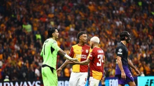 Galatasaray’da Lucas Torreira şoku! Barcelona maçına devam edemedi