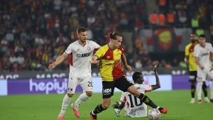 Göztepe’den sahasında Arca Çorum FK’ya karşı rahat galibiyet!