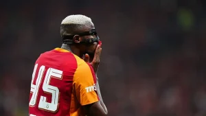 Osimhen’den Fenerbahçe maçı açıklaması: Kulüpte olduğum sürece her şeyimi vereceğim