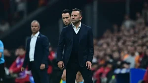 Spor yazarları Galatasaray-Fenerbahçe maçını yorumladı!