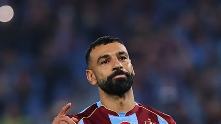 Spor yazarlarından Trabzonspor-Hearts maçı yorumları: Öğrencilere ders veren bir eğitmen gibi!