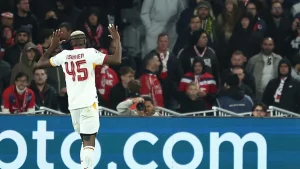 Victor Osimhen, Lille’e attığı gole sevinmedi!